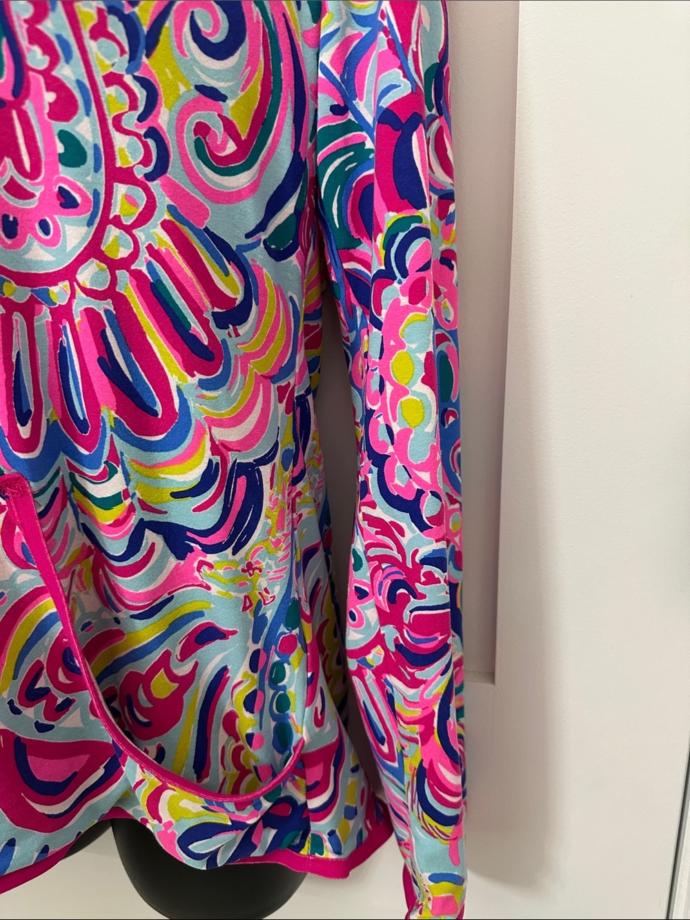 Lilly Pulitzer V-Neck Hooded Tunic in Bright Multi-Paisley Print - Picture 6 of 8
